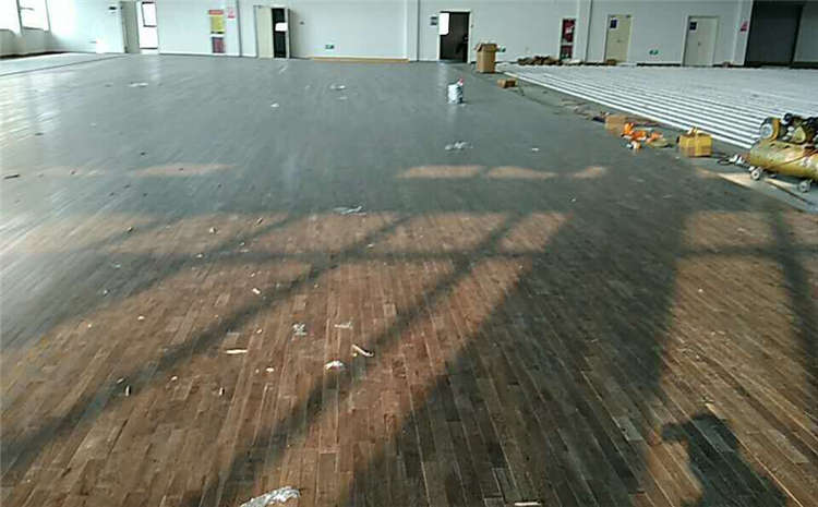 實木運(yùn)動地板安裝價格是多少