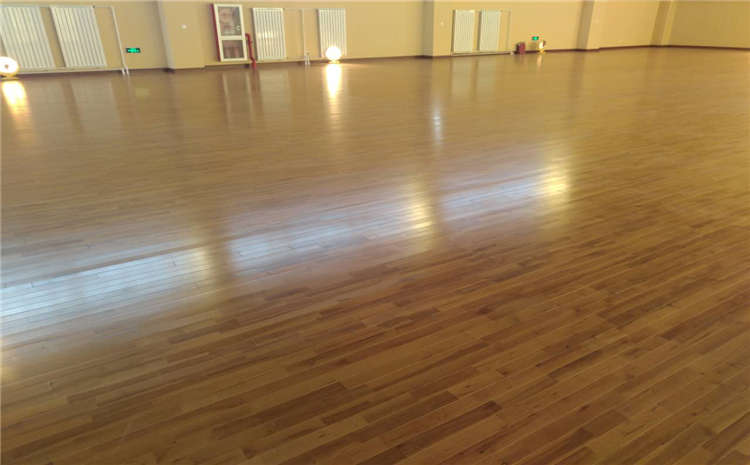 橡膠木舞臺(tái)實(shí)木地板一平米價(jià)格