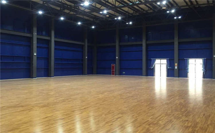 24厚舞臺木地板多少錢一平米？