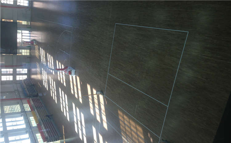 指接板風雨操場運動地板廠家去哪找?