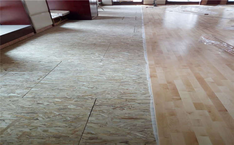 松木運動籃球地板批發