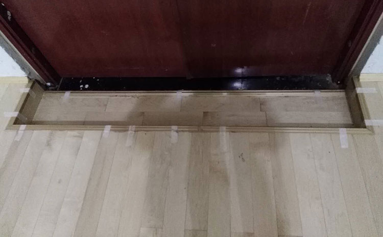 俄勒岡松舞臺運(yùn)動(dòng)木地板怎么維修?