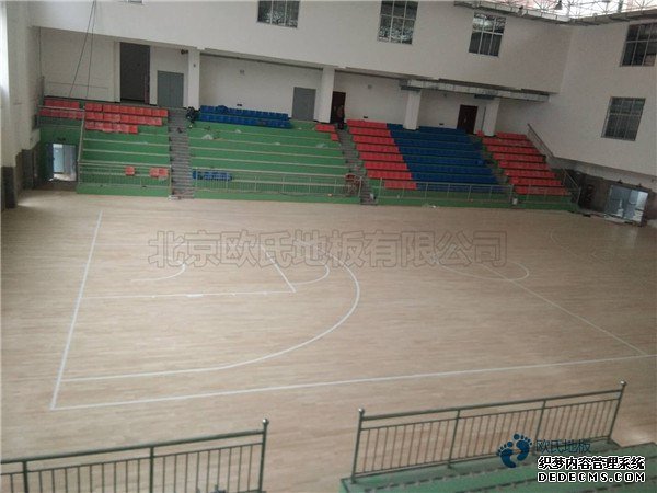 企口籃球場(chǎng)木地板哪家好